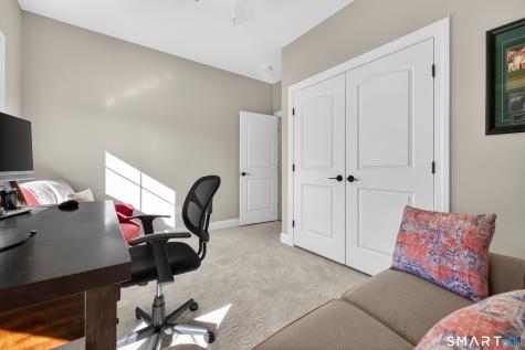 4 Arbor Crossing East Lyme CT 06333