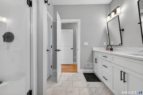 4 Arbor Crossing East Lyme CT 06333