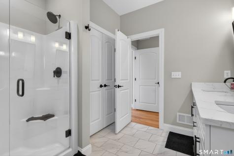 4 Arbor Crossing East Lyme CT 06333