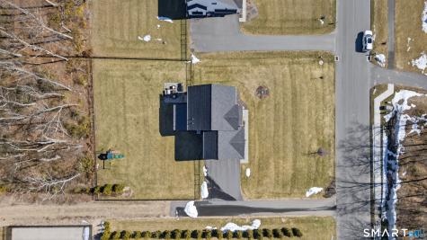 4 Arbor Crossing East Lyme CT 06333