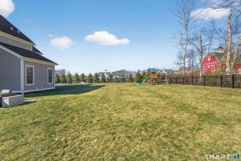 4 Arbor Crossing East Lyme CT 06333