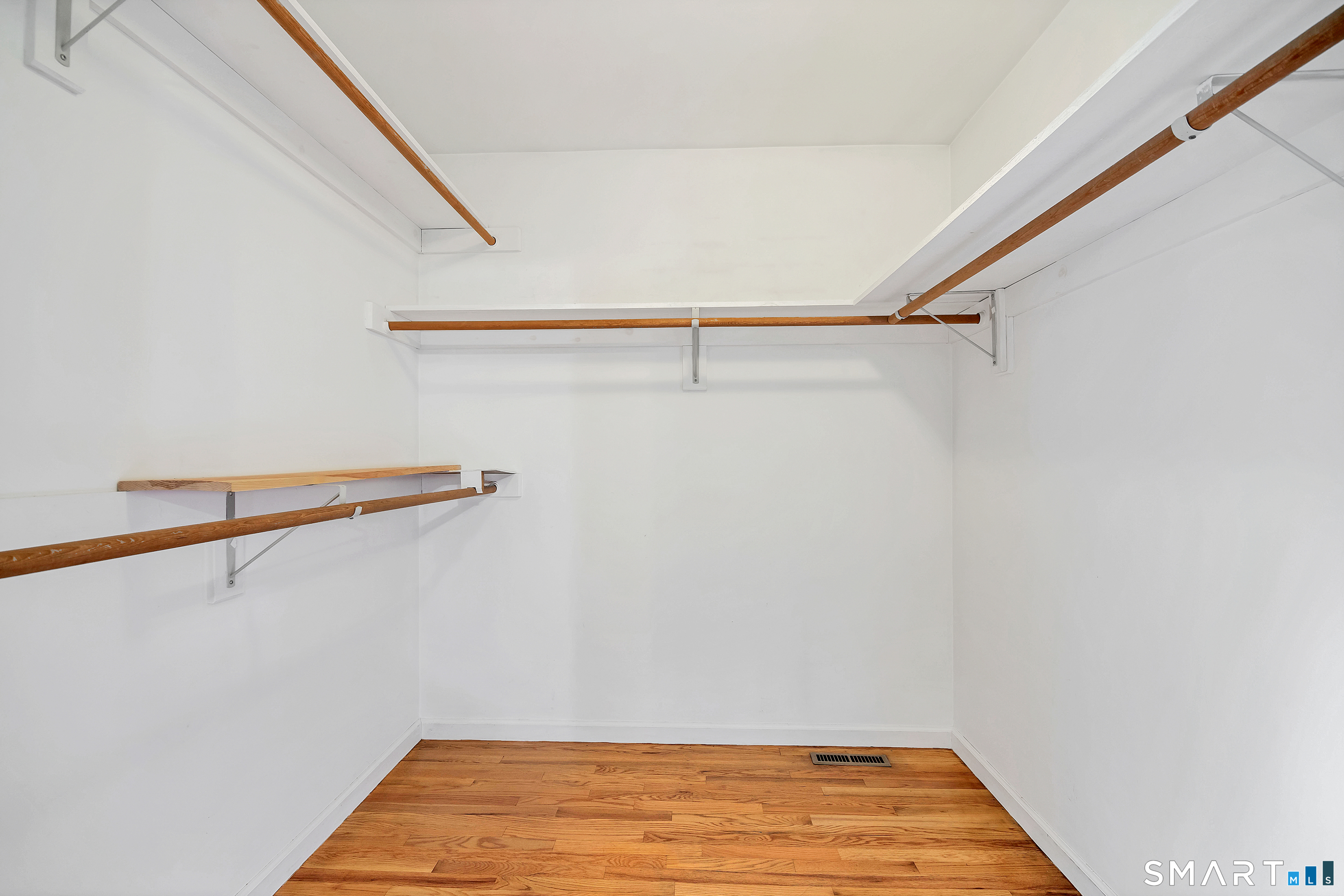 240 Cedarhurst Lane Milford CT 06461