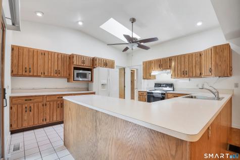 240 Cedarhurst Lane Milford CT 06461