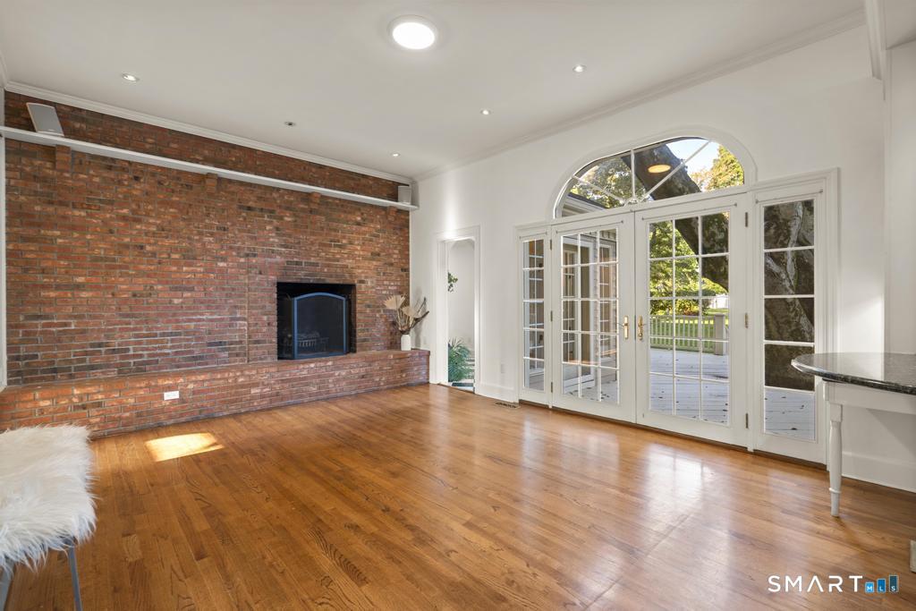 152 West River Street Milford CT 06460