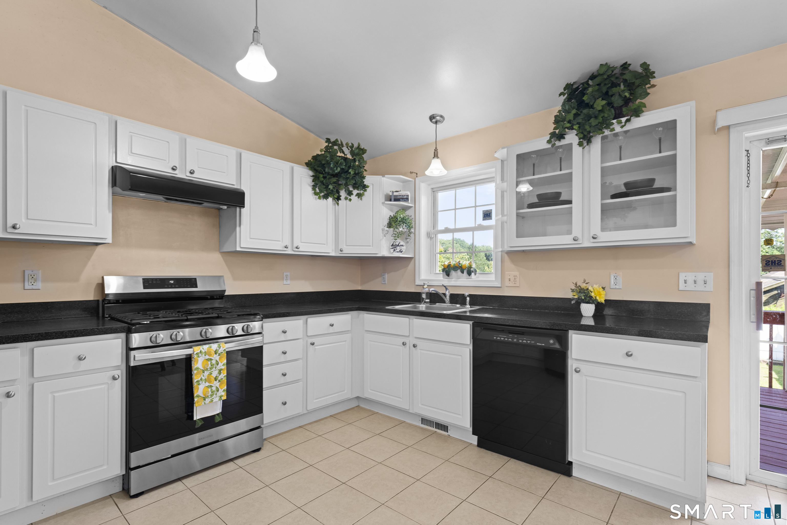 162 Hillcrest Avenue Waterbury CT 06705