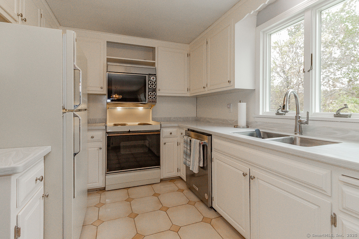 97 Longview Drive Berlin CT 06037