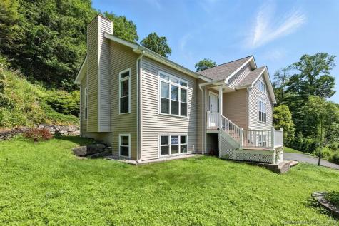 11 Squantz View Drive New Fairfield CT 06812