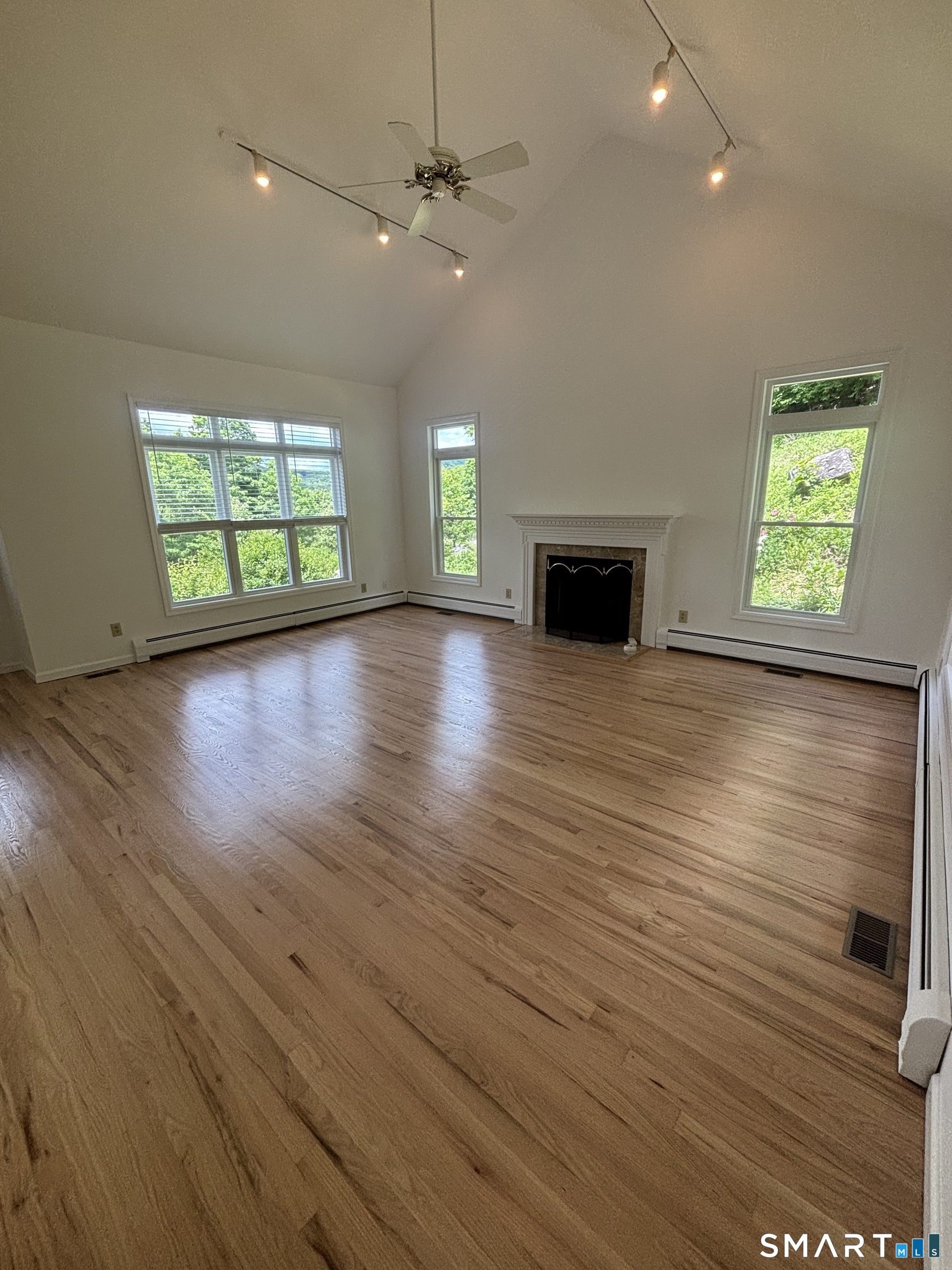 11 Squantz View Drive New Fairfield CT 06812