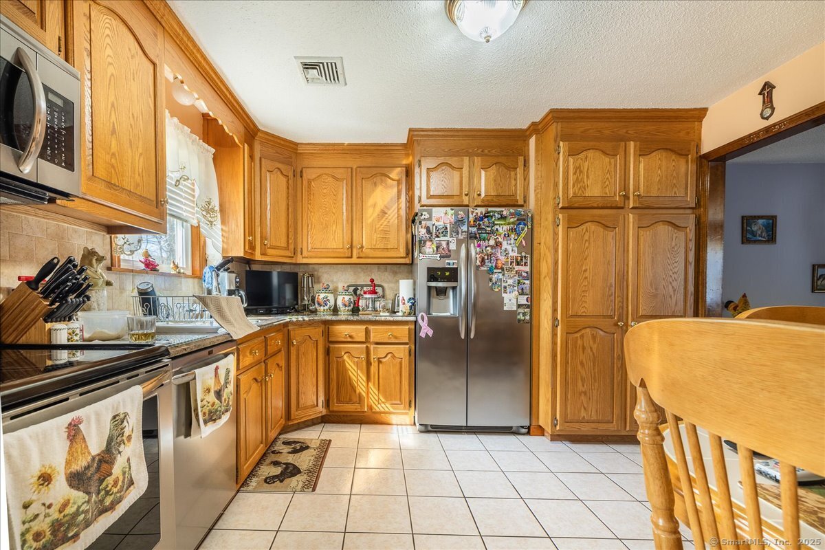 810 Roosevelt Drive Derby CT 06418