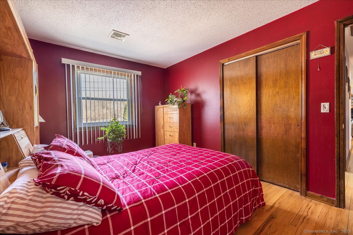 810 Roosevelt Drive Derby CT 06418