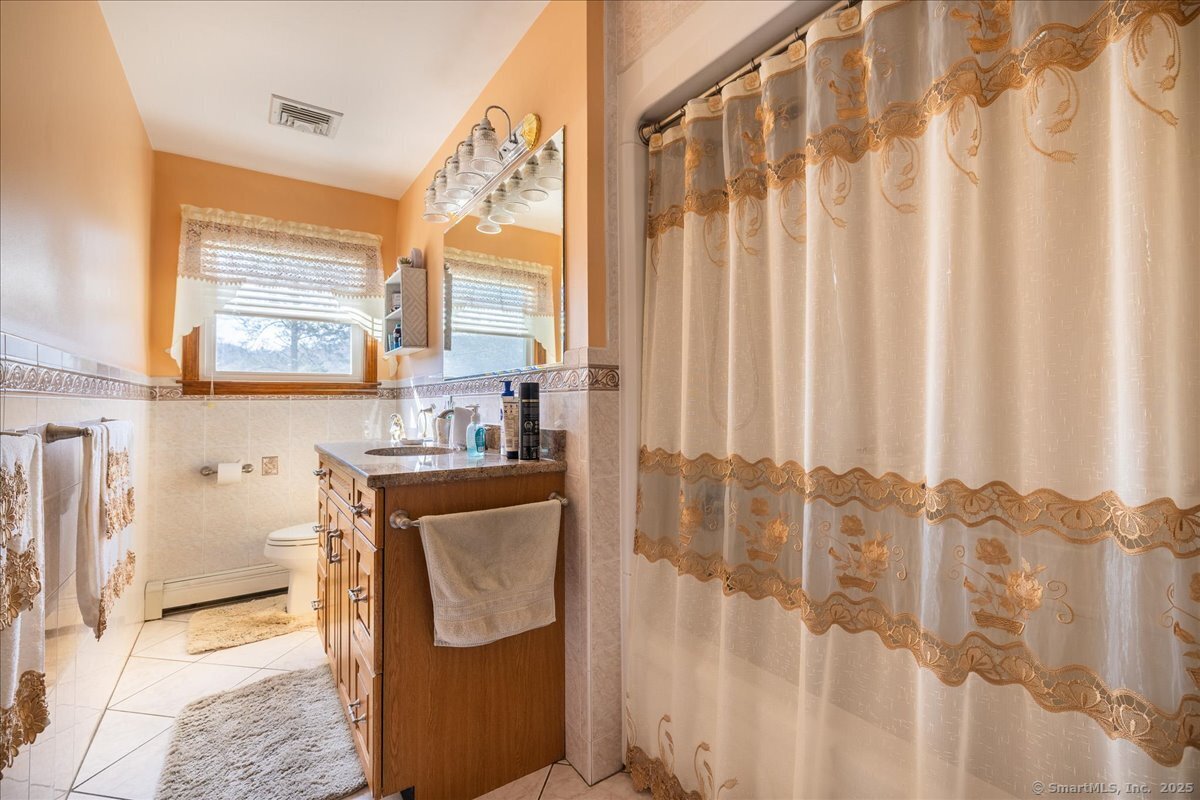 810 Roosevelt Drive Derby CT 06418