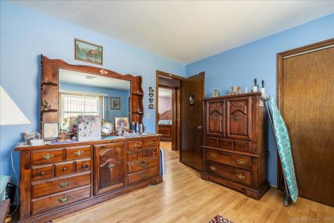 810 Roosevelt Drive Derby CT 06418