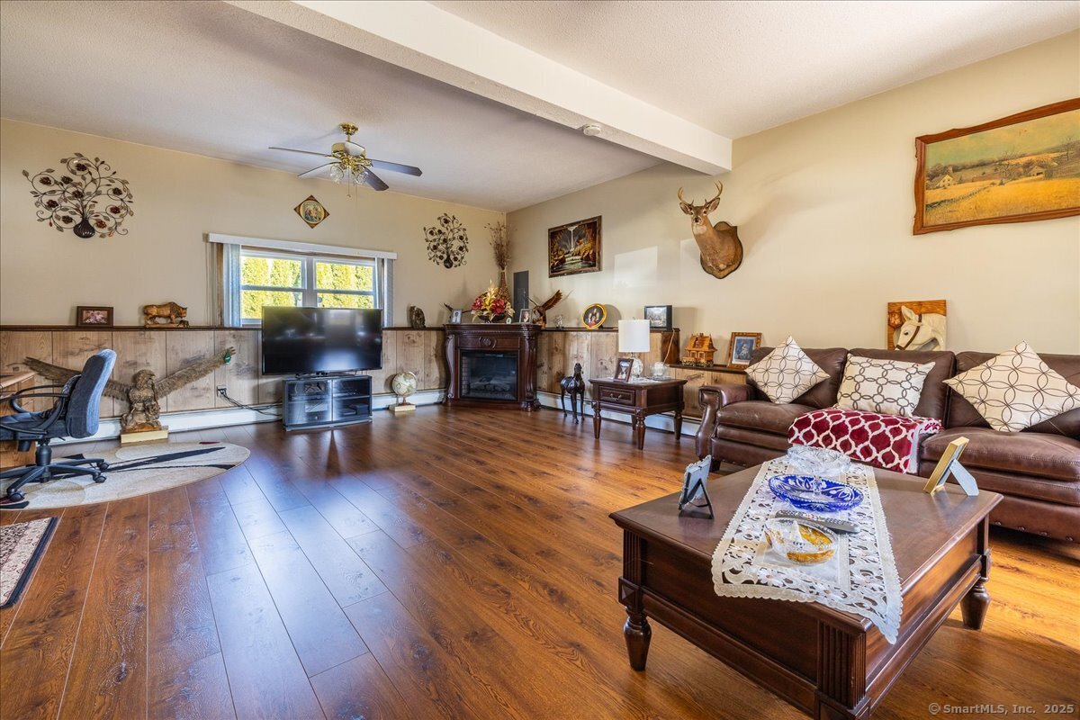 810 Roosevelt Drive Derby CT 06418