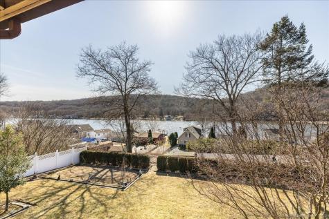 810 Roosevelt Drive Derby CT 06418