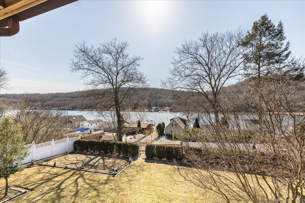 810 Roosevelt Drive Derby CT 06418