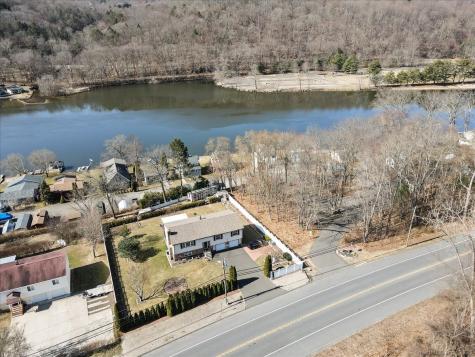 810 Roosevelt Drive Derby CT 06418