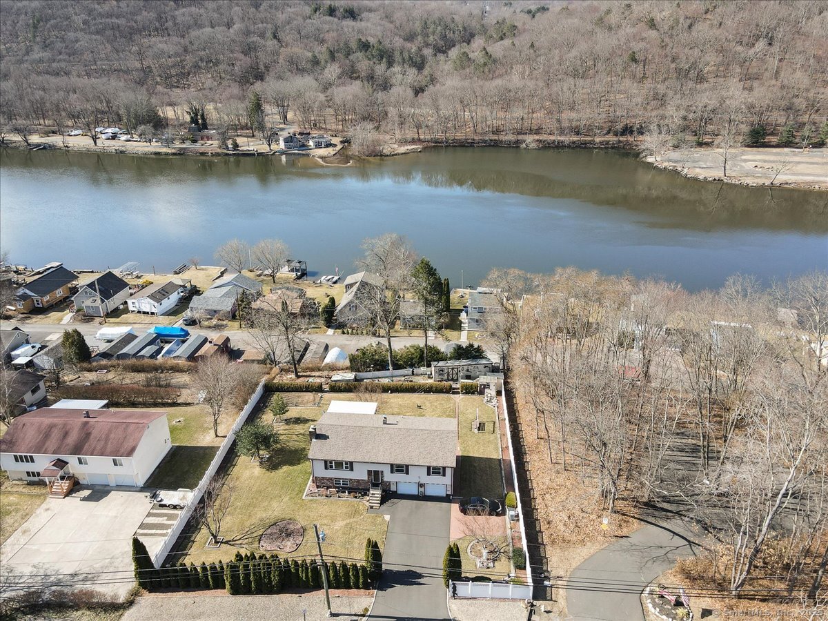 810 Roosevelt Drive Derby CT 06418