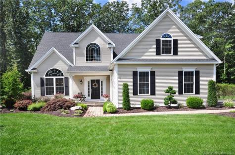 10 Londonderry Court Avon CT 06001