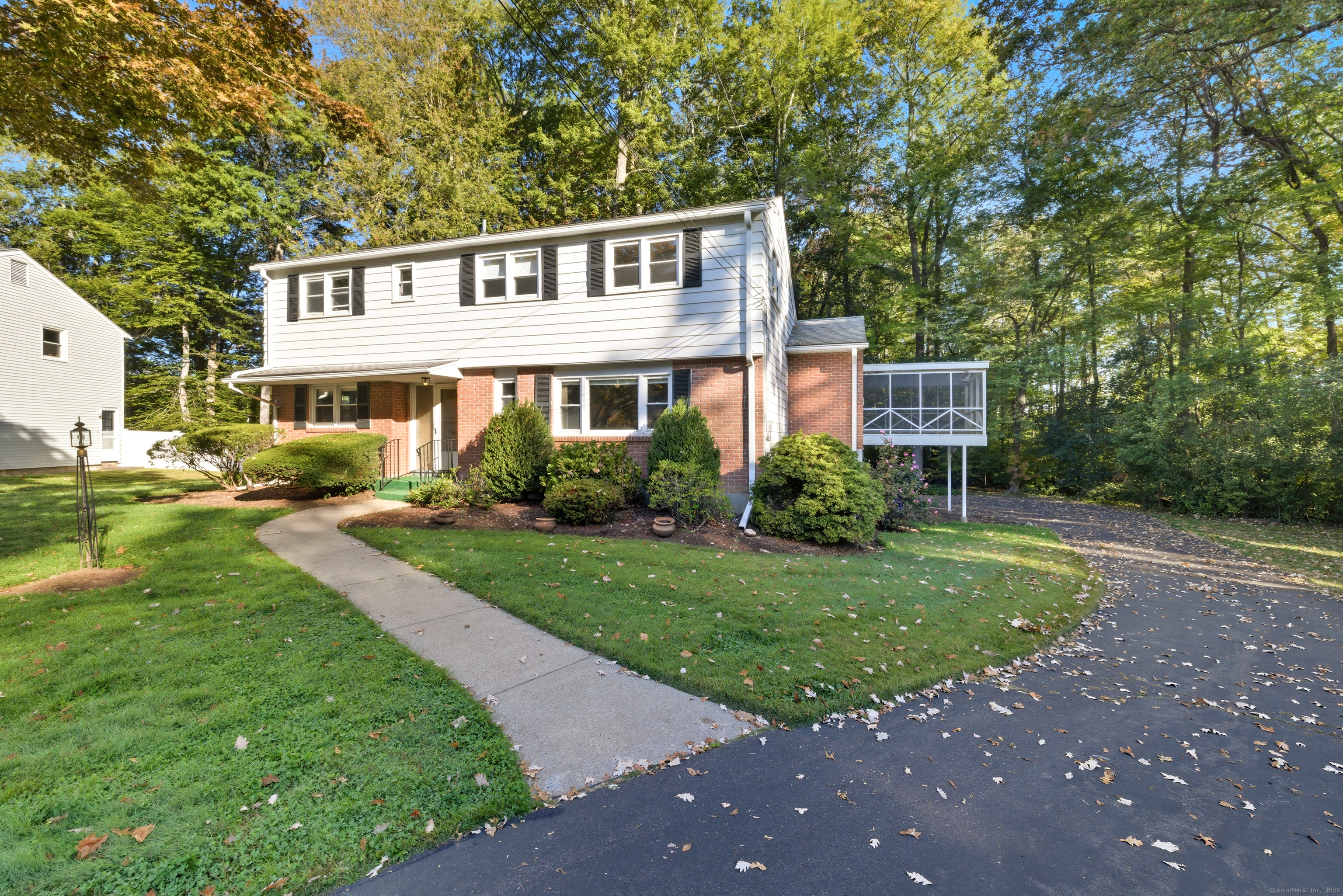 6 Lyman Road West Hartford CT 06117