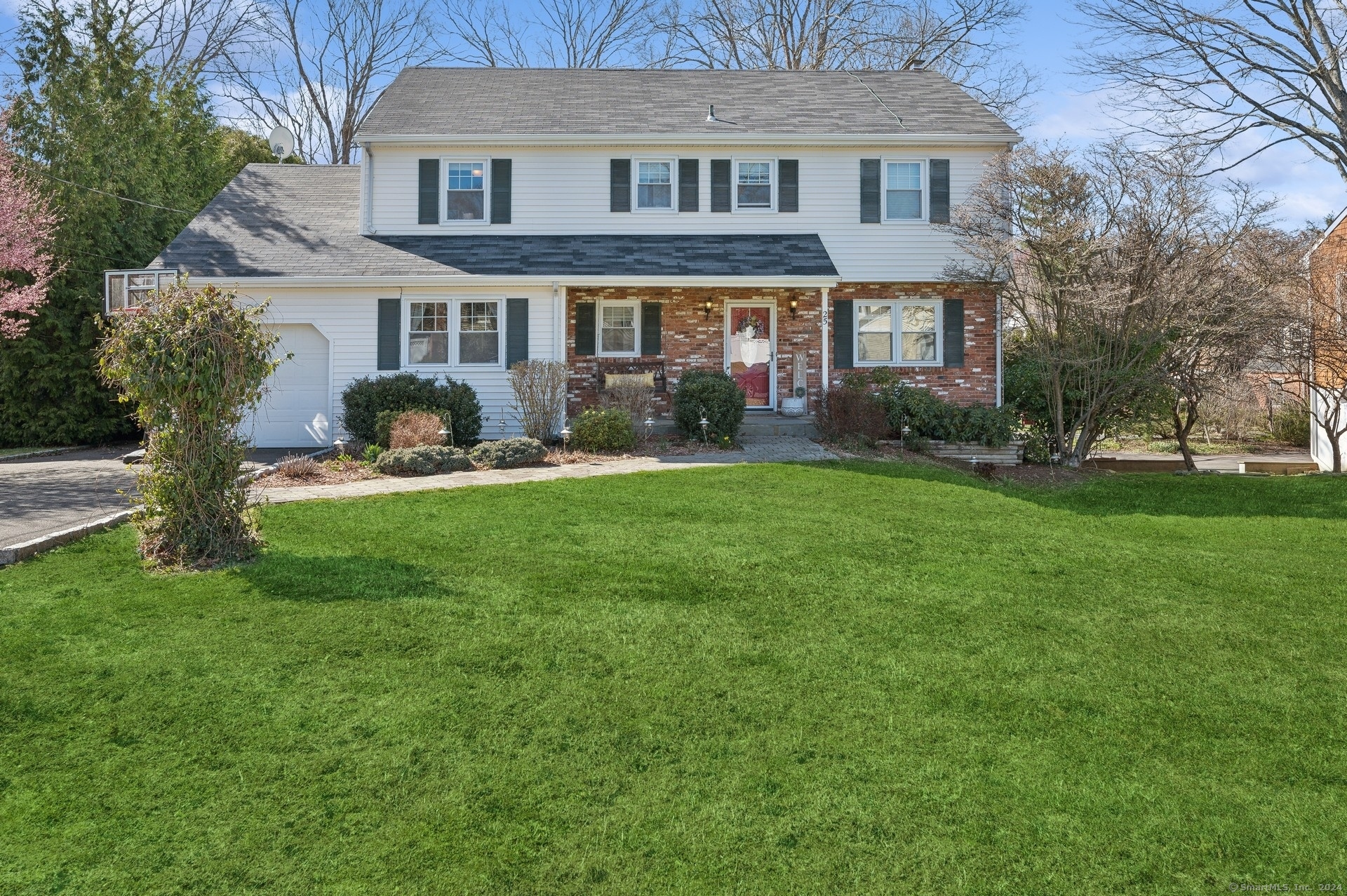 25 Hampton Lane Stamford CT 06903
