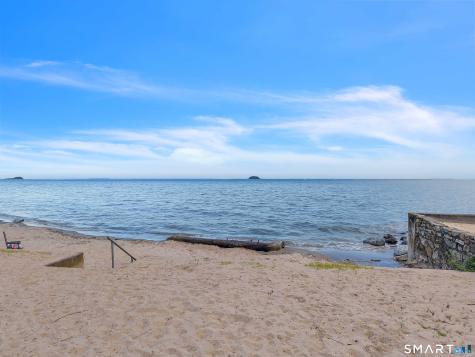 68 Groveway Clinton CT 06413