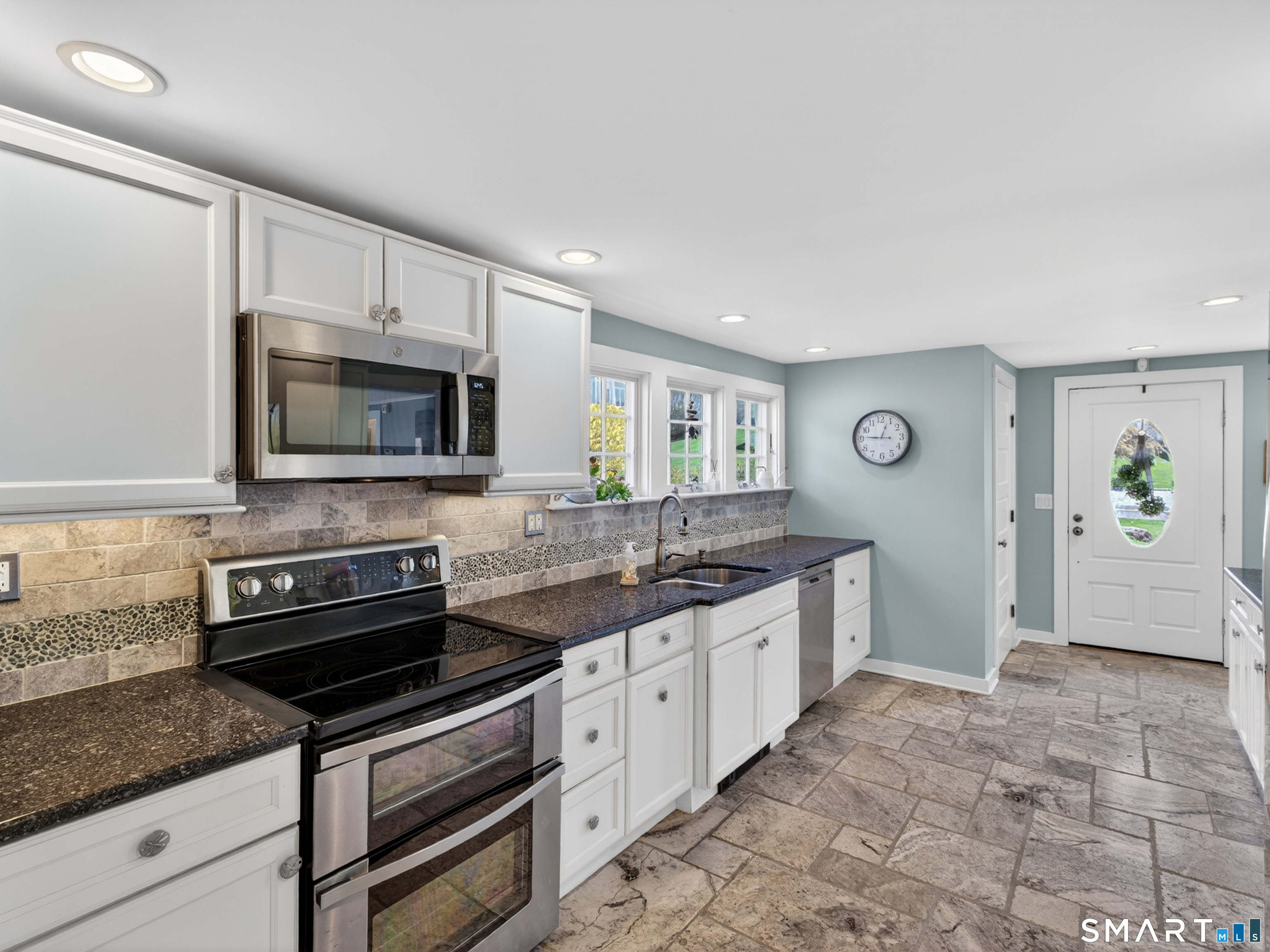 68 Groveway Clinton CT 06413