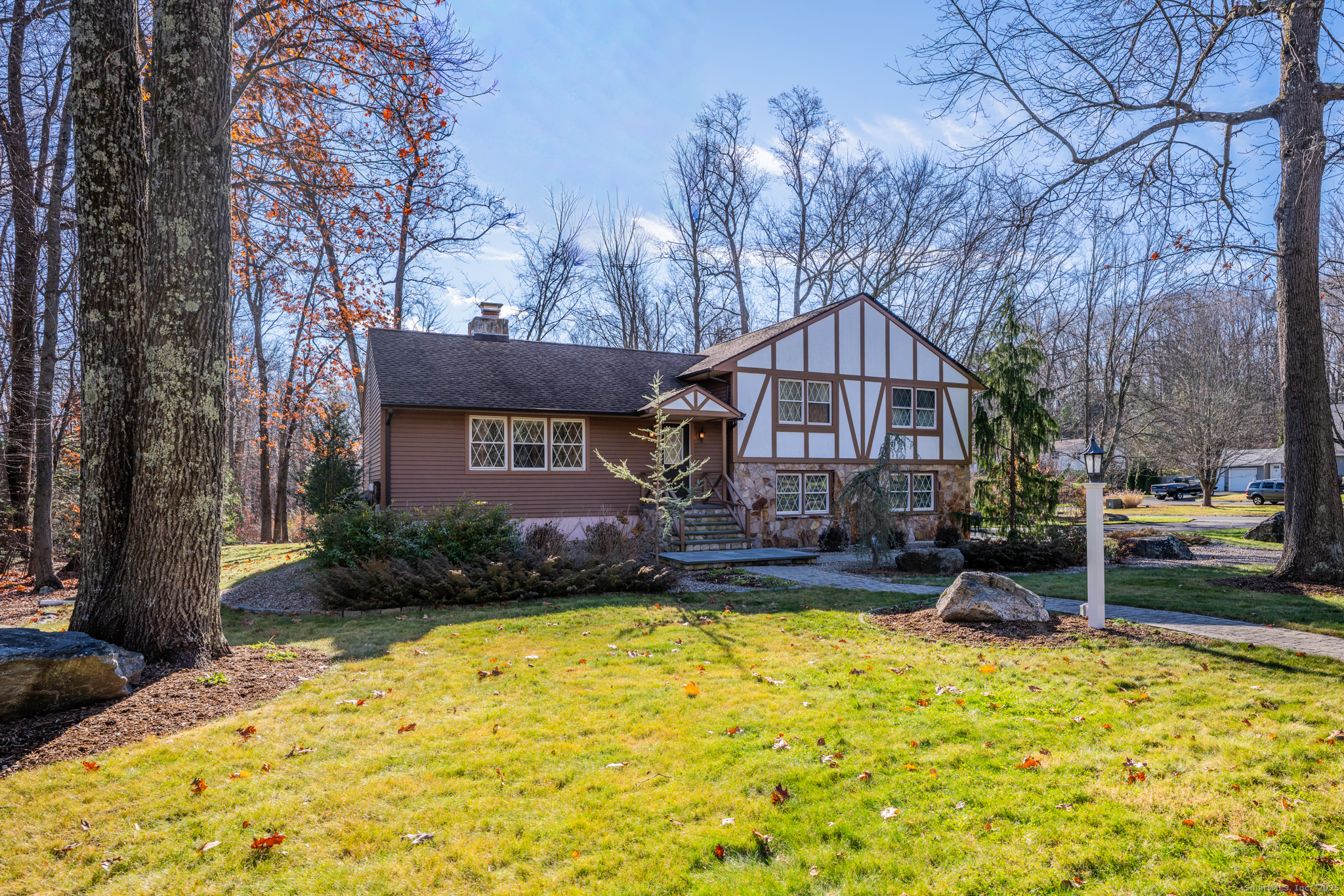 52 Wood Creek Road Burlington CT 06013