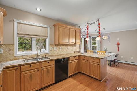 75 Heather Glen Lane Groton CT 06355