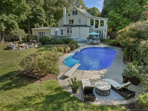41 Comstock Hill Avenue Norwalk CT 06850