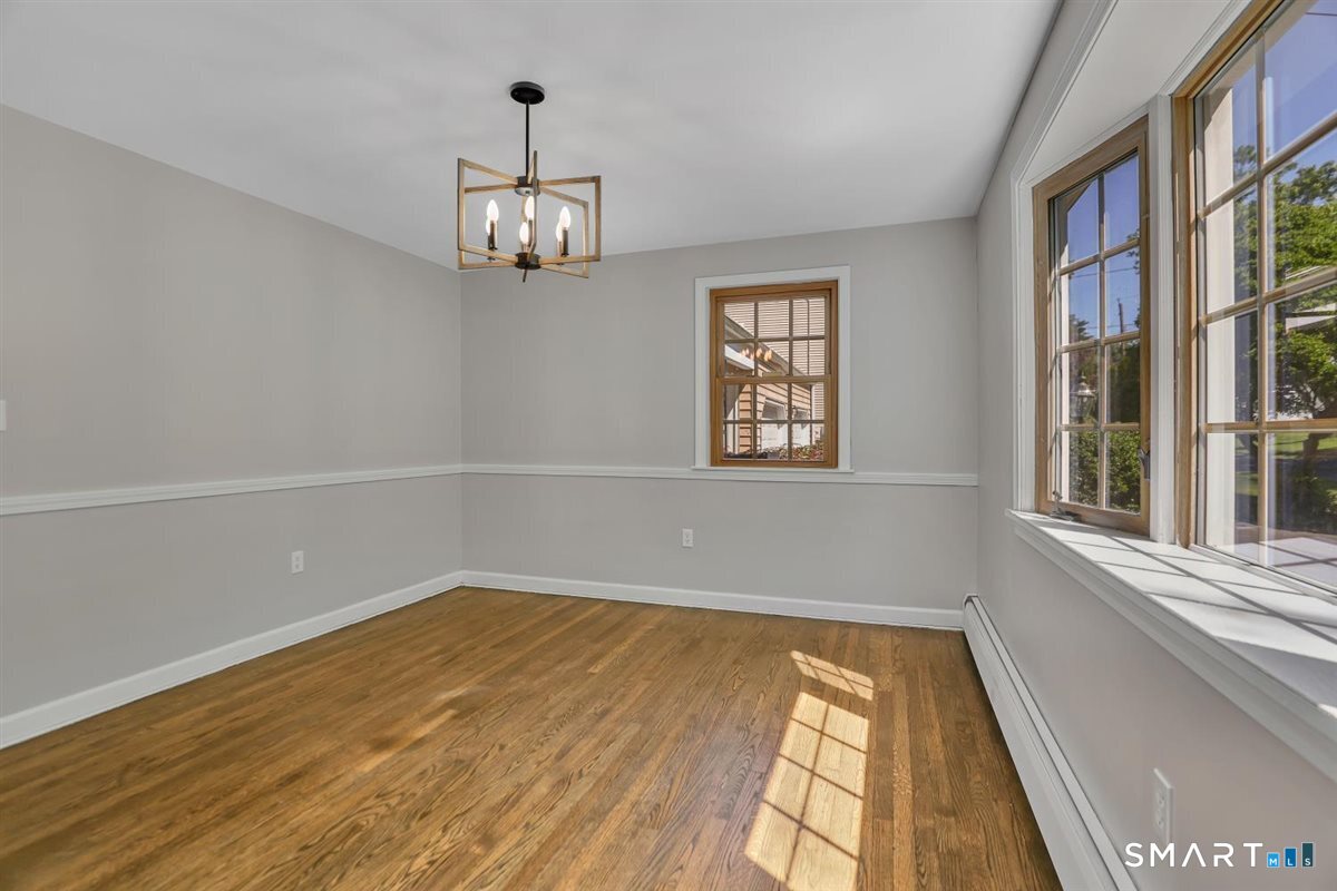 31 Piper Lane East Hartford CT 06118