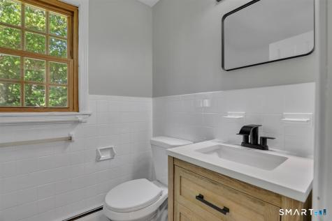 31 Piper Lane East Hartford CT 06118
