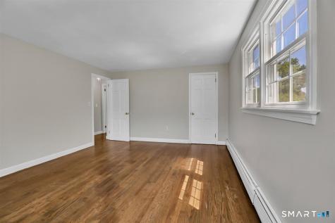 31 Piper Lane East Hartford CT 06118