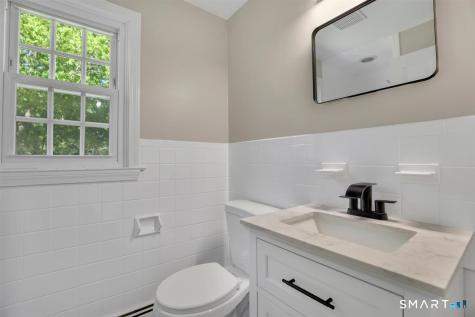 31 Piper Lane East Hartford CT 06118