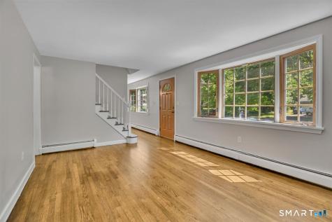 31 Piper Lane East Hartford CT 06118