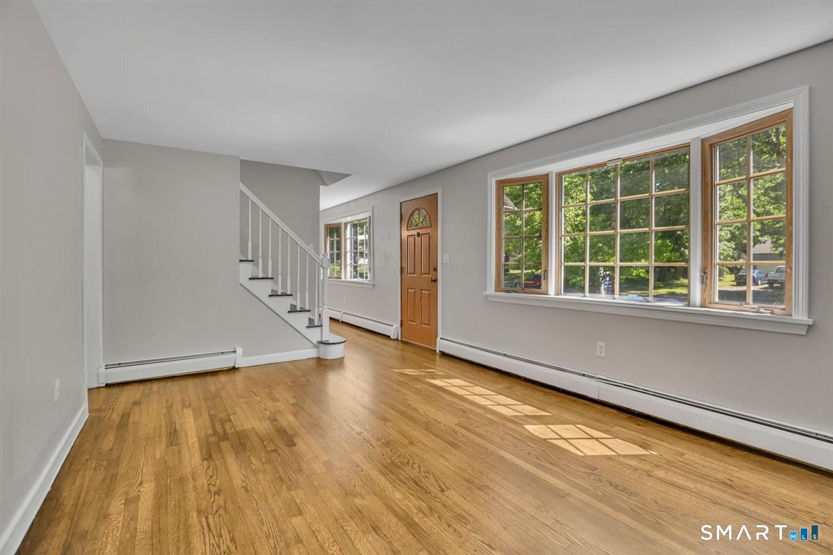 31 Piper Lane East Hartford CT 06118