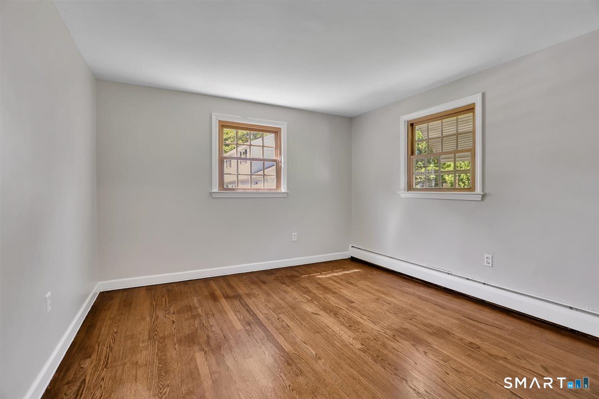 31 Piper Lane East Hartford CT 06118