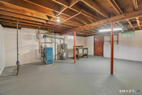31 Piper Lane East Hartford CT 06118