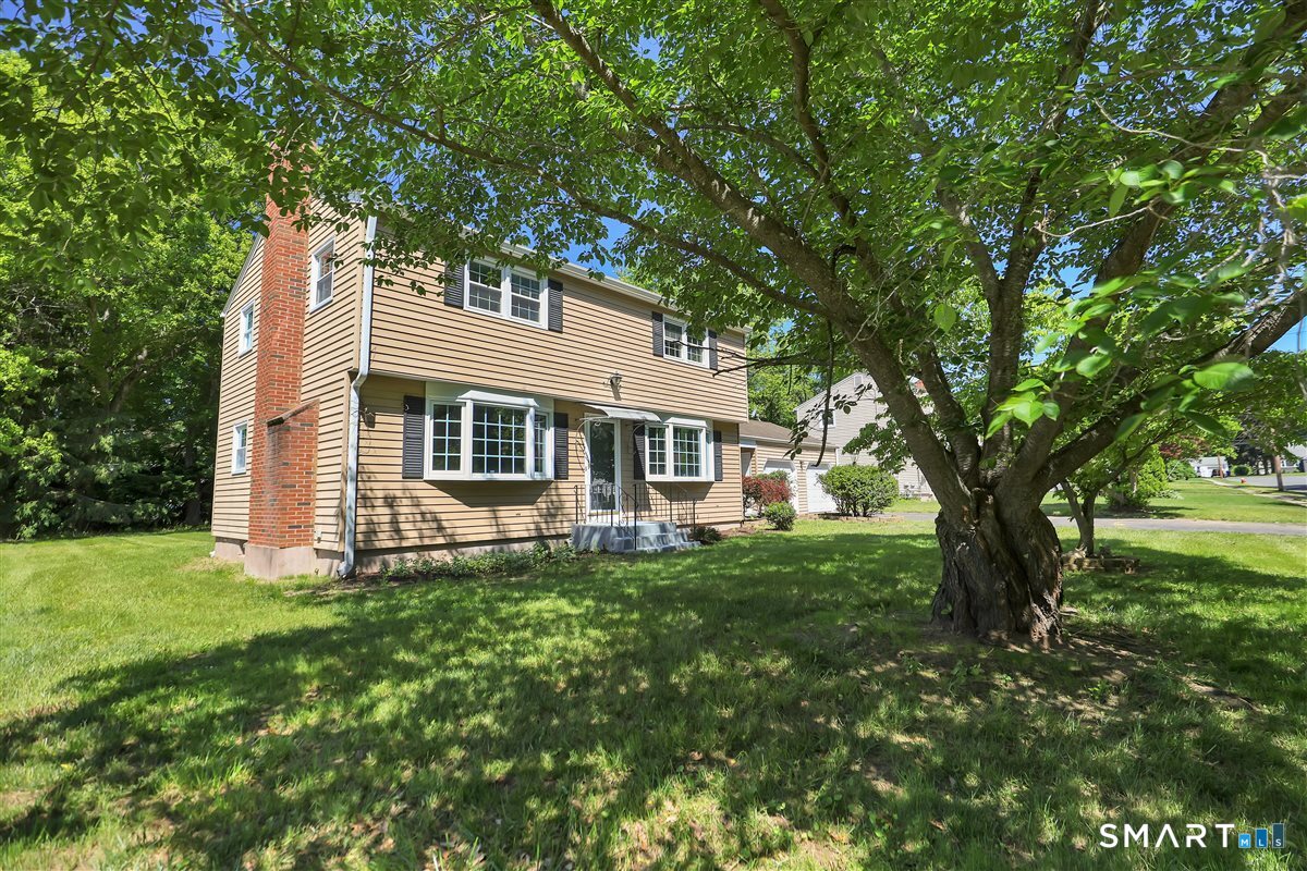 31 Piper Lane East Hartford CT 06118