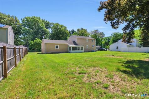 31 Piper Lane East Hartford CT 06118