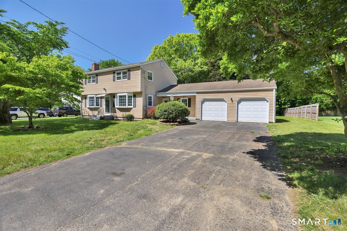 31 Piper Lane East Hartford CT 06118