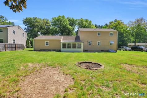 31 Piper Lane East Hartford CT 06118