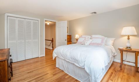 26 Winterset Lane Simsbury CT 06070