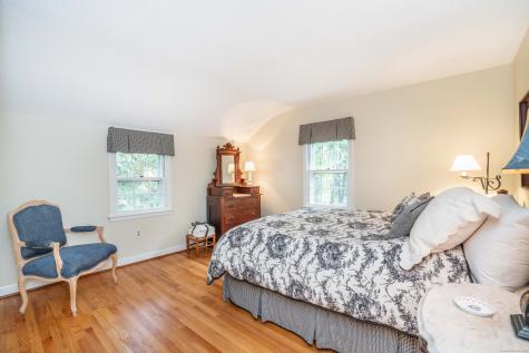 26 Winterset Lane Simsbury CT 06070