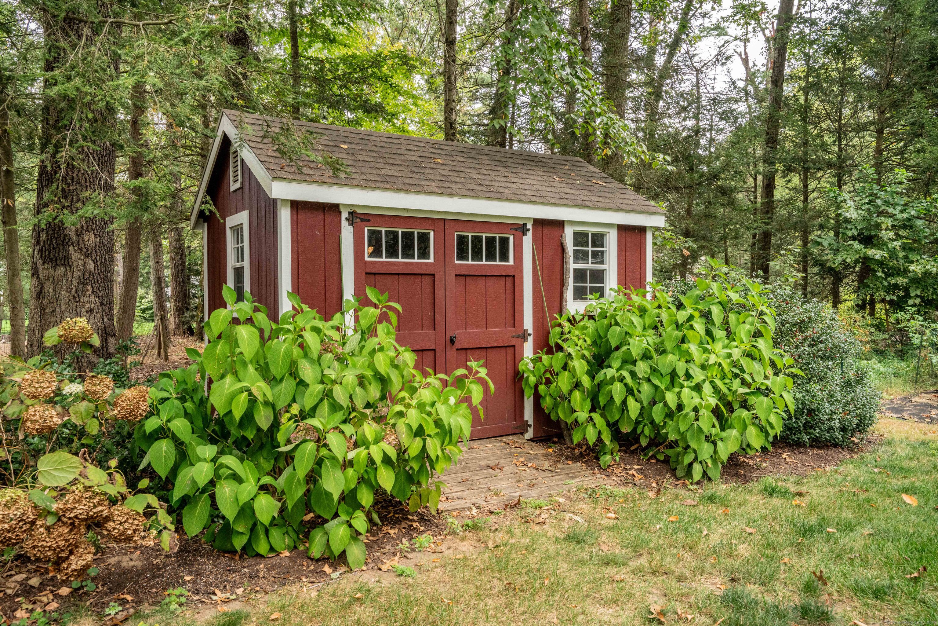 26 Winterset Lane Simsbury CT 06070