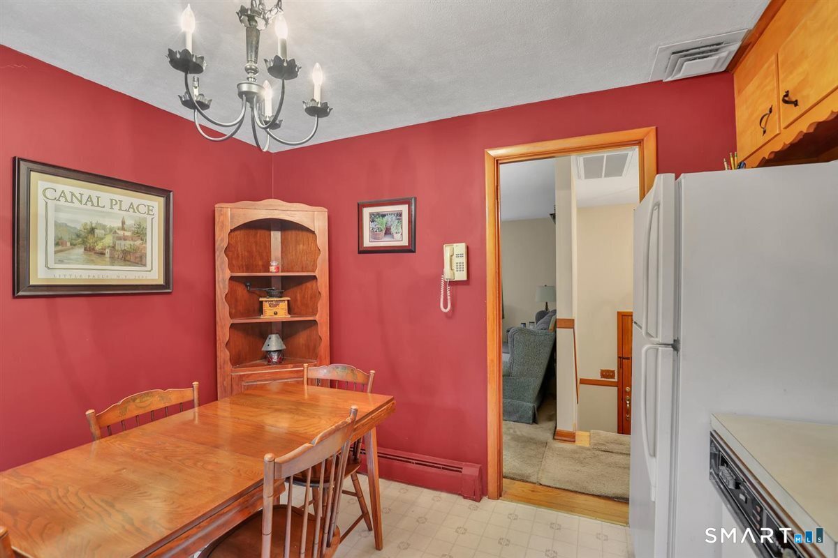 95 Manor Road Southington CT 06479