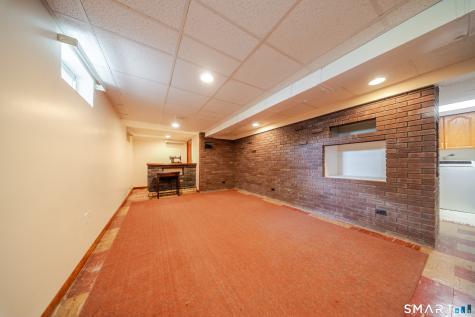 84 Christine Drive East Hartford CT 06108
