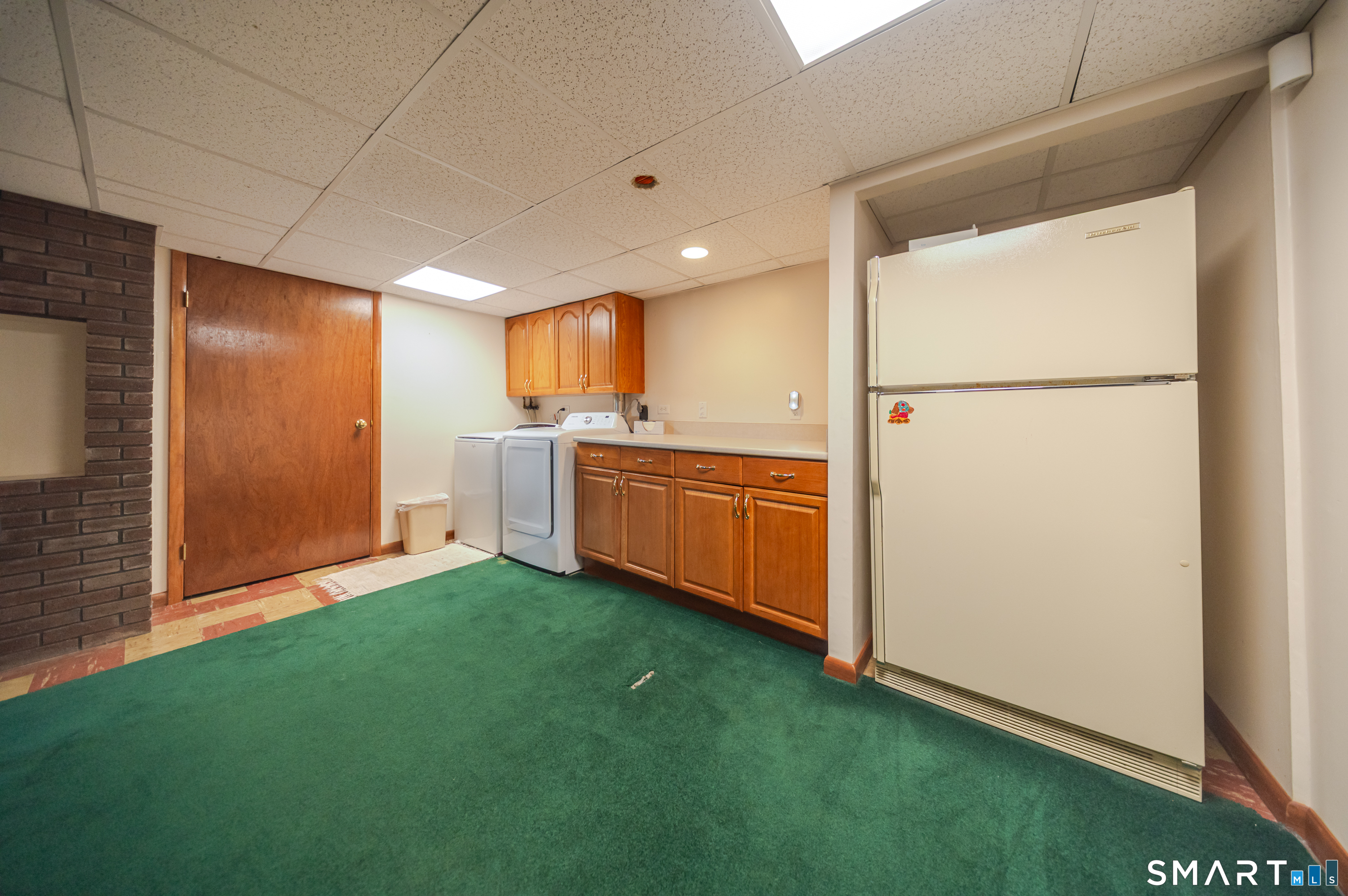 84 Christine Drive East Hartford CT 06108
