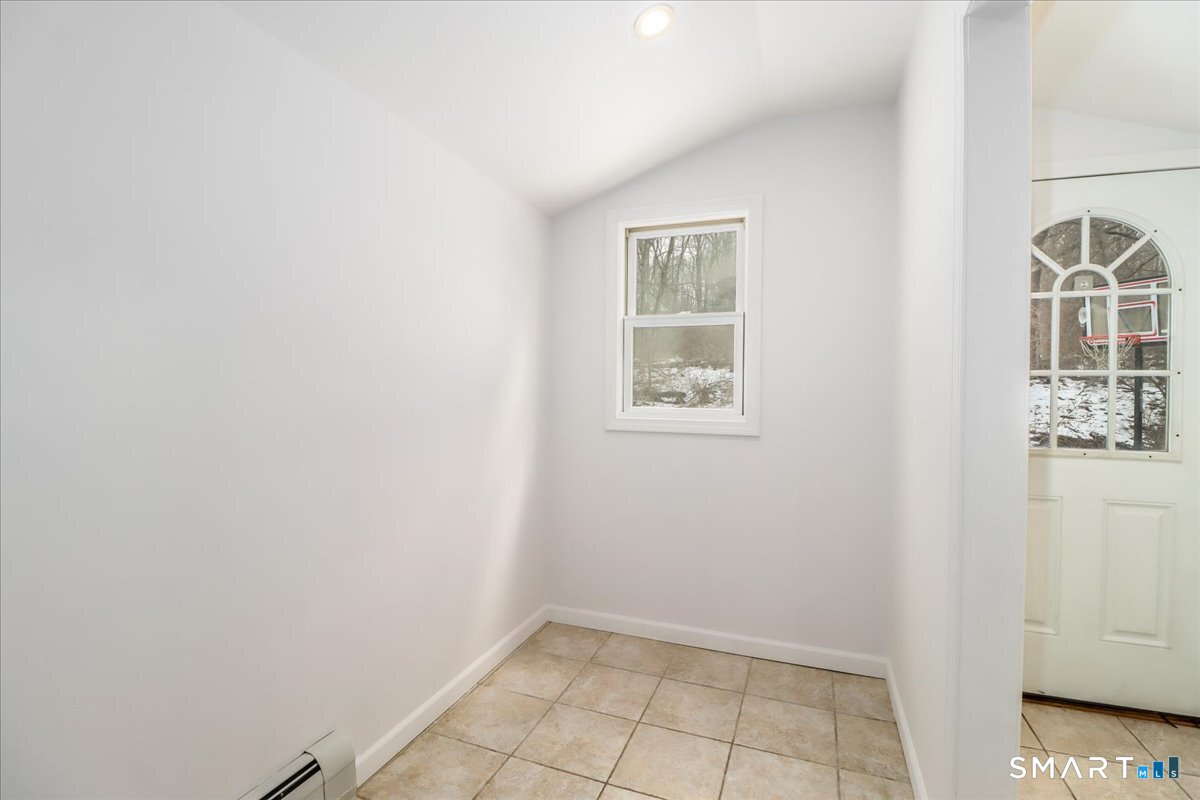 6 Westwood Terrace Newtown CT 06470