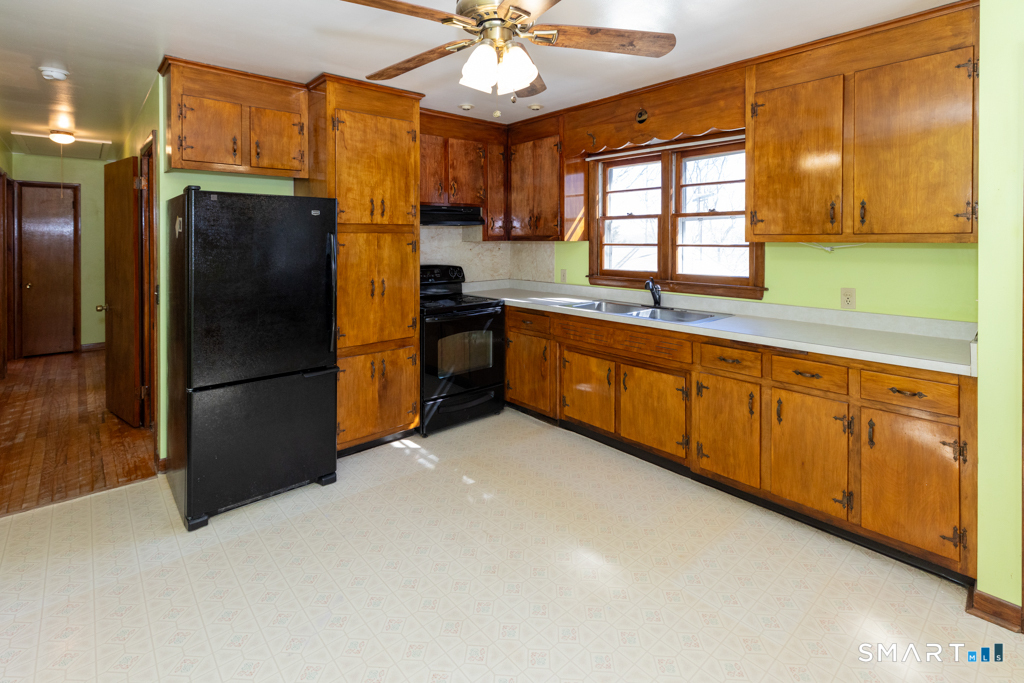 32 Cedar Lane Montville CT 06382