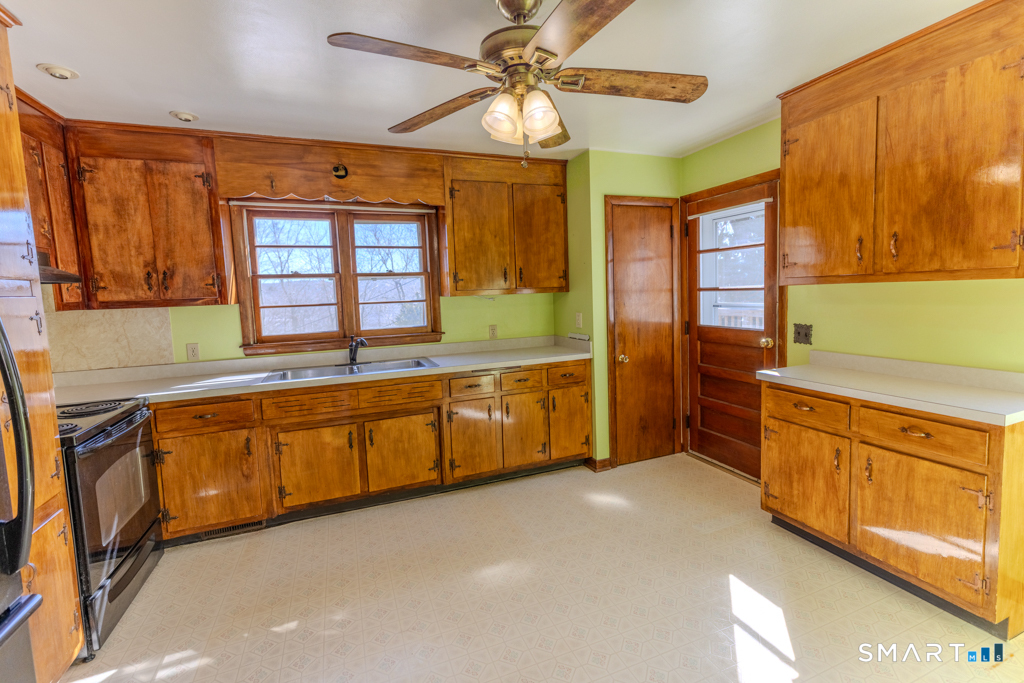 32 Cedar Lane Montville CT 06382
